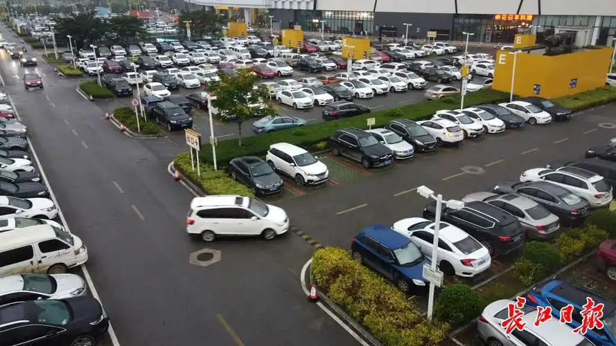 雨天热门商圈人气旺图集