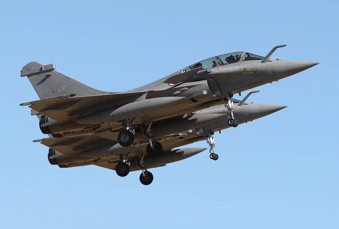 巴军打算换装歼10c?或与阵风对战,还有针对印未来买的s400