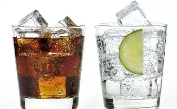 怀孕期间,特别想喝碳酸饮料,到底能不能喝?