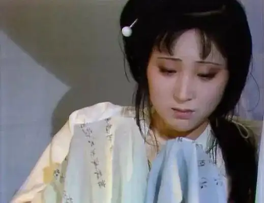 《红楼梦》中的林黛玉为什么这么爱哭?