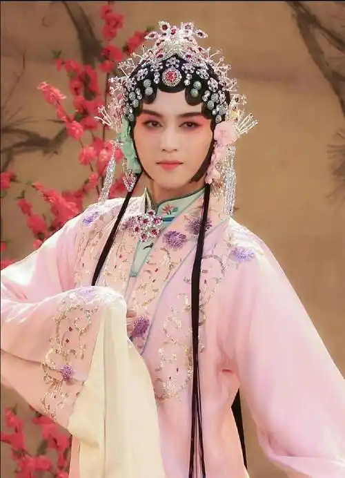 那些令人信服的男扮女装:做男人,真的太亏了