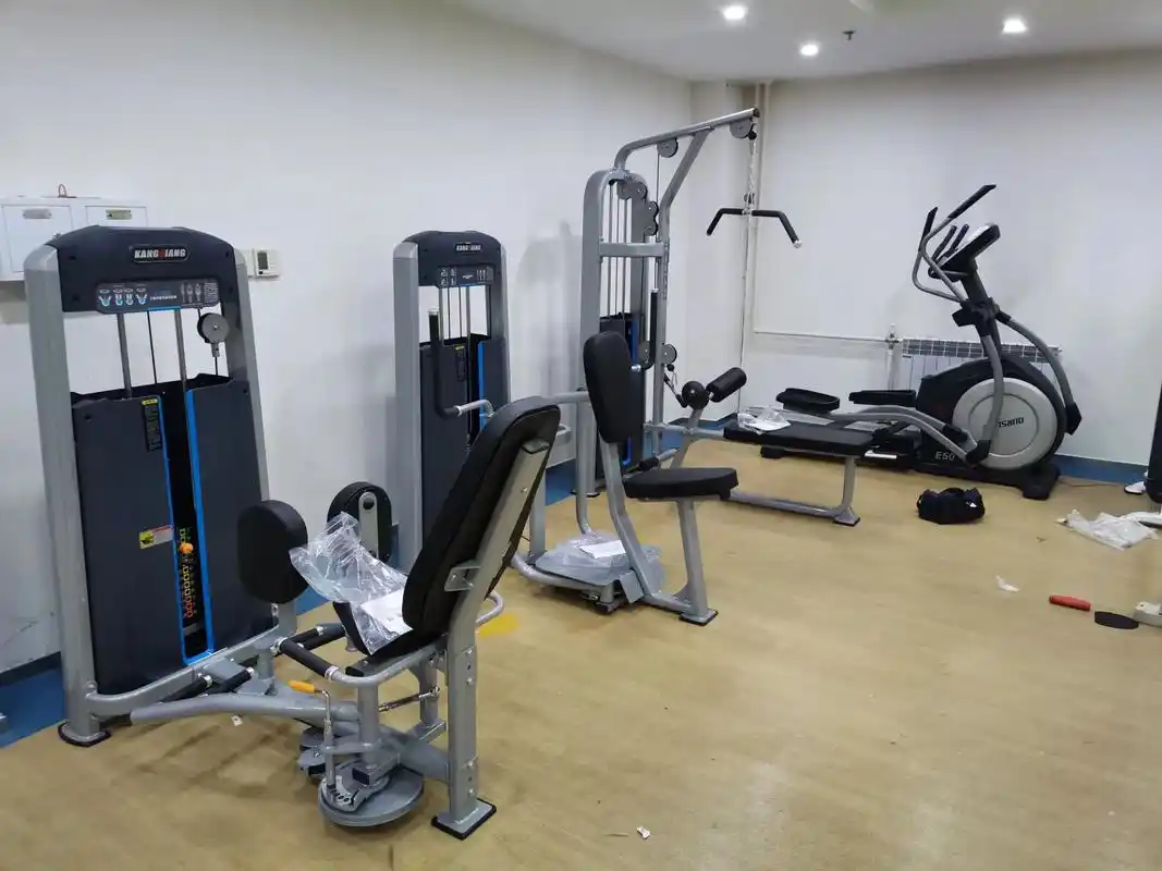 健身房规划设计独具匠心,拥有先进设施和舒适环境,让您尽享放松运动的