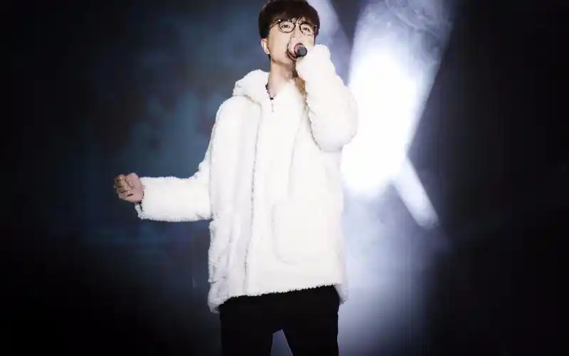 李常超lao乾妈乱世巨星的出场方式