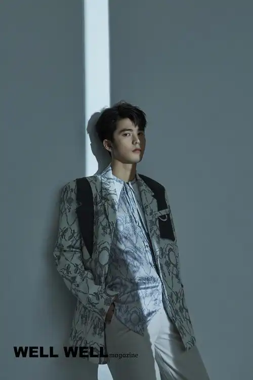 刘奕畅居家男友风大片曝光随性洒脱时尚潜力无限