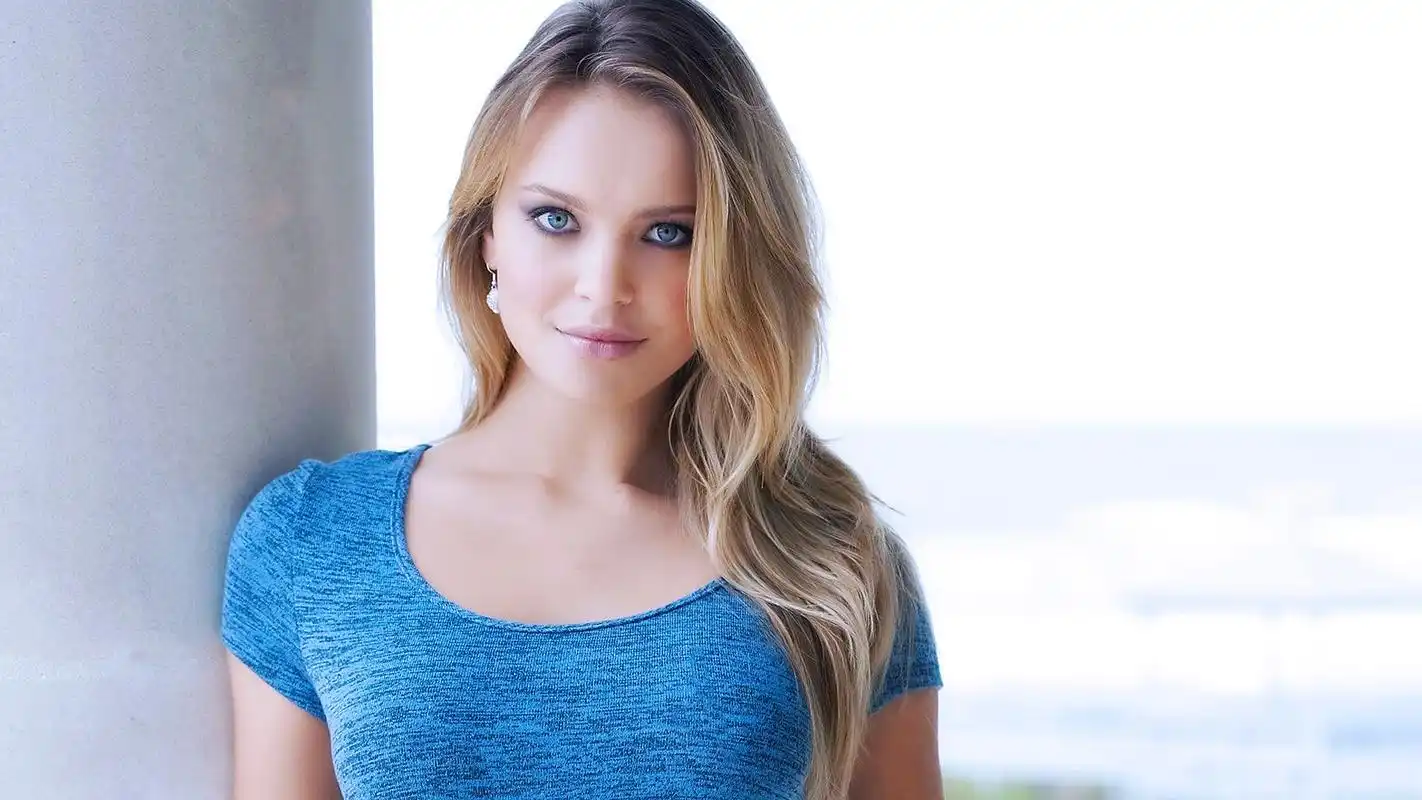 丽桑德拉·托玛谢斯克桌面壁纸之巴西名模高清大图预览1920x1080_欧美