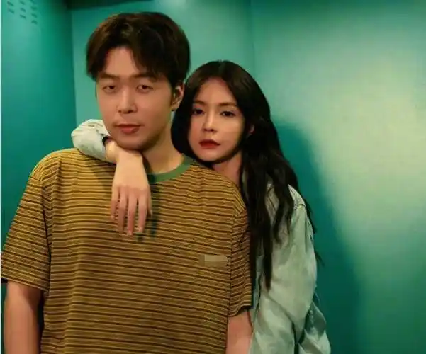 沈梦辰后台探班杜海涛,还有素颜的龙丹妮,男方婚后对女生很避嫌_吴昕