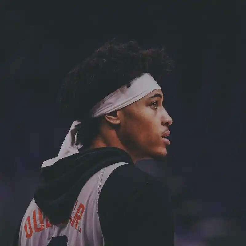 打几分?太阳官方展示乌布雷的头巾造型