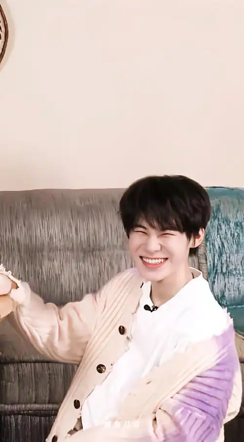 张真源超话很多人对张真源的可爱一无所知我们真源笑起来是真正的治愈