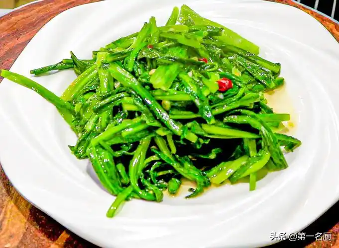 推荐5种绿叶菜,含钙高过牛奶,每天吃一把,一家老小钙都补足了