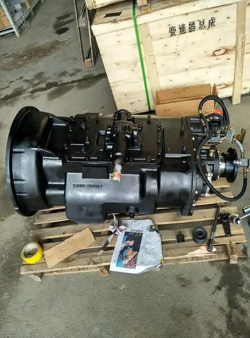 中国重汽原厂配件豪沃a7豪泺豪运陕汽配件变速箱配件总成