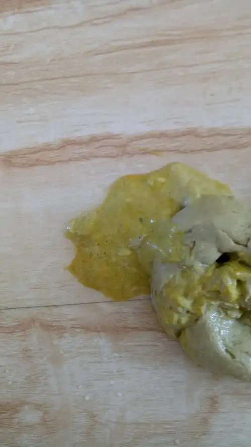 7个月宝宝便这个颜色正常吗 怎么回事呀 还有就是这算不算是坏肚子了