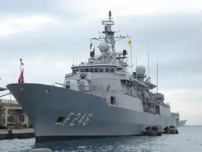 土耳其"巴巴罗斯"级3号舰"萨里黑斯"号澳大利亚"澳新军团"级护卫舰