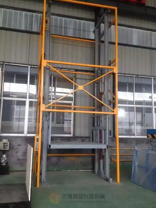 导轨式升降货梯