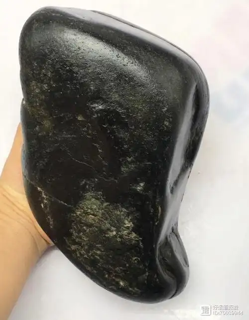 分辨墨玉,黑青玉,黑碧玉,黑色卡瓦石,学会以下这几招