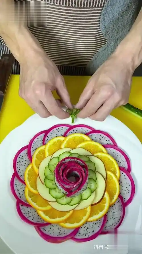 美食 创意水果拼盘 创意水果 水果拼盘 果盘制作 摆盘技巧 果蔬造型