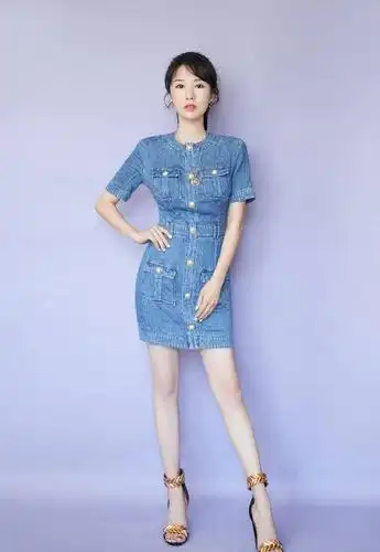 李念黑色脚指甲高跟鞋连体裤 平台声明