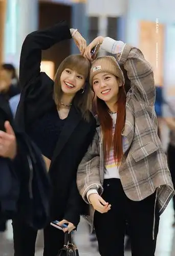 从jisoo说lisa的英语 "a pity"…&hellip