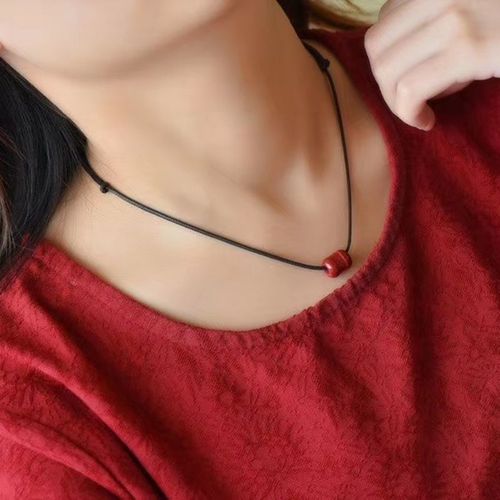 原矿朱砂吊坠本命年转运珠红色文艺复古项链一点朱砂痣锁骨链吊坠