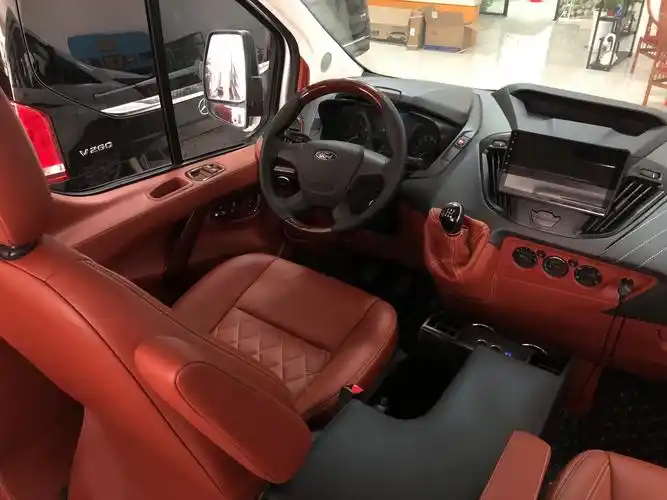 江西高顶中航空地板房车商务汽车全顺新全顺福特内饰改装翻新