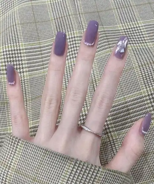 2022磨砂款春季奶油紫美甲