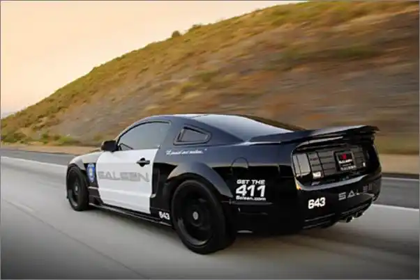 路障是霸天虎中的人气角色,炫酷的造型以及