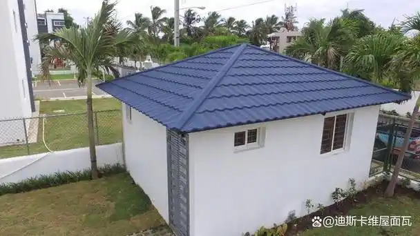 四坡五脊坡屋顶能安装彩石金属瓦吗?