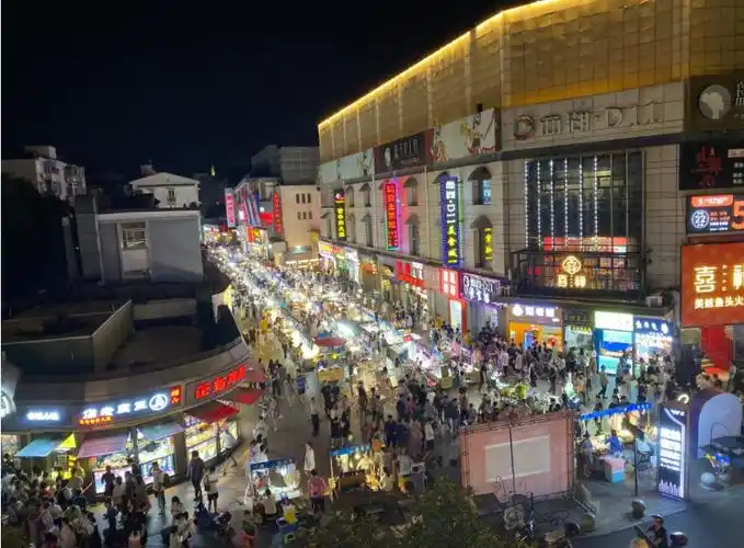 走进市场主体丨忙得开心累得踏实杭州西湖边的夜市又亮了