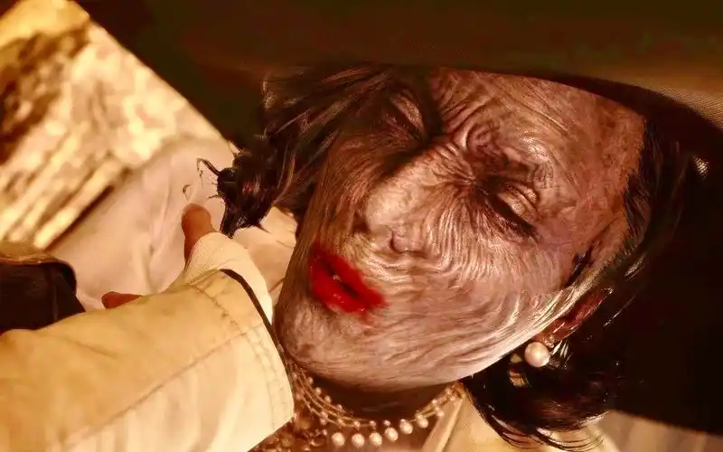 慎入八尺夫人的真实面目生化8暴君mod