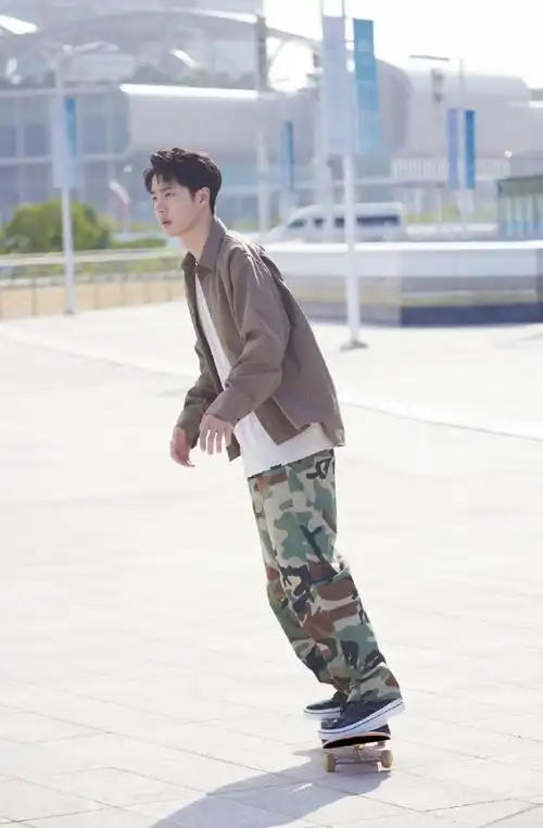 王一博献唱杭州亚运火炬传递歌##王一博终于玩滑板了