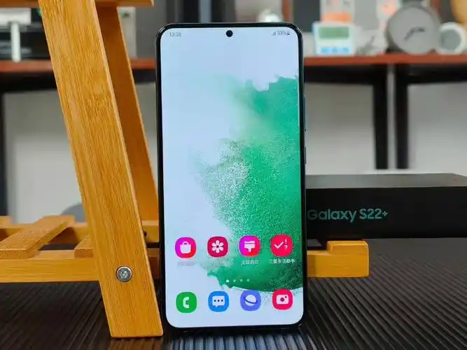 最精致的一款手机:三星galaxy s22 真机图赏