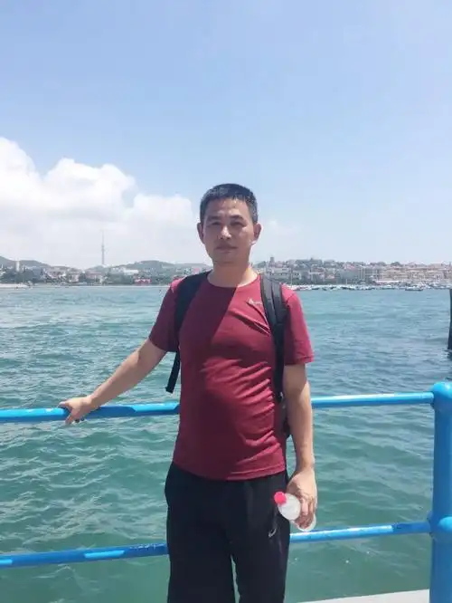 们不一样,学文科的他在公安系统几乎"写了一辈子材料",生活平淡无奇