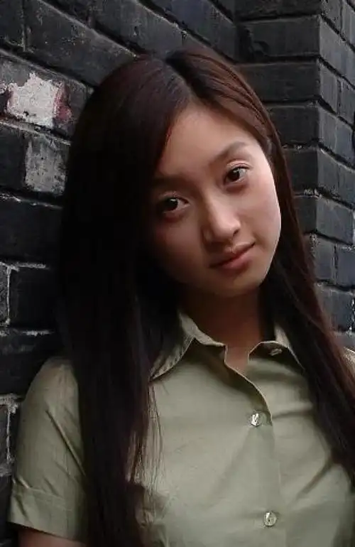 沈佳妮15张精致的照片