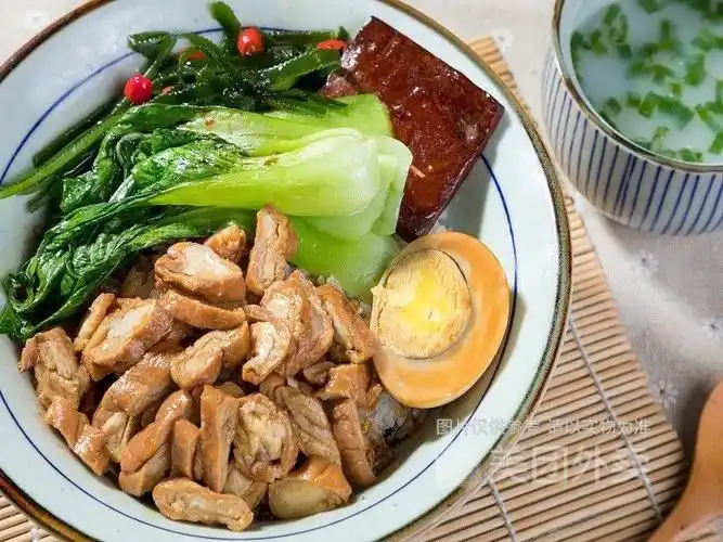 老卤肥肠饭图片