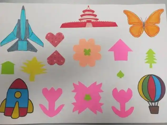 简单的轴对称图形剪纸二年级