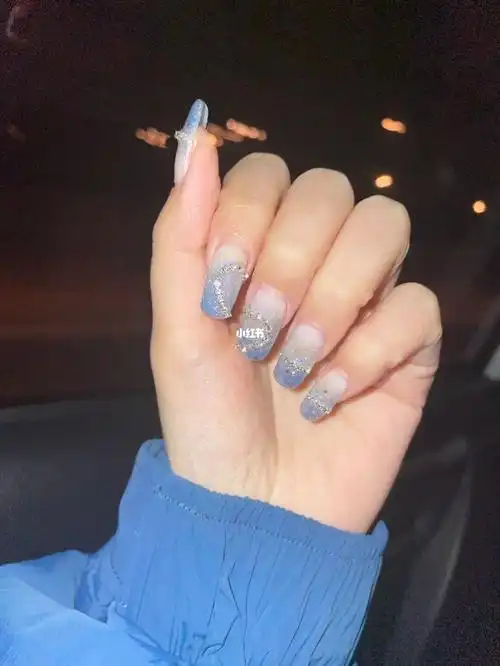 冷色系美甲