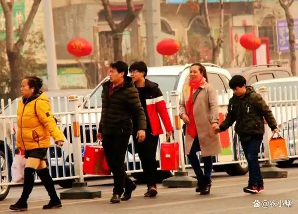 走亲戚成形式主义谁在淡化瓦解亲情关系断亲族背黑锅