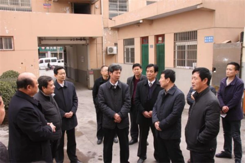 大荔:县委书记孙云峰带队慰问一线工作人员