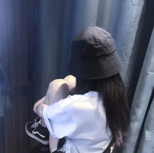 优质女生头像. 自调滤镜,二传注明:ks谦梓.