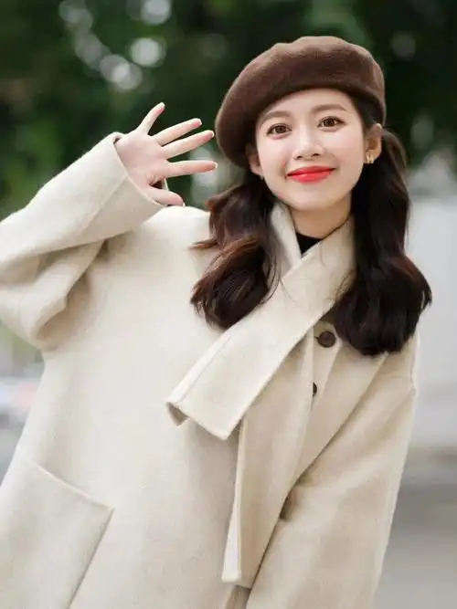 人像摄影为何要讲究手部摆姿细讲7个手姿拍出美美人像就靠它