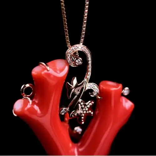 18k金镶天然momo珊瑚原枝吊坠