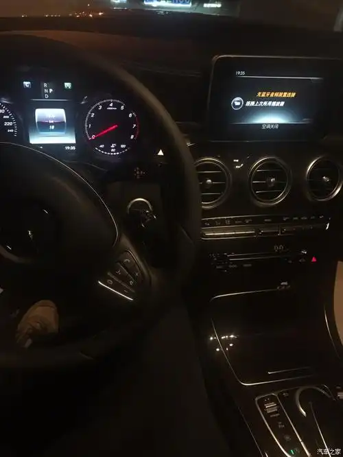 【图】今天提车了 先来几张晚上朦胧的夜拍～_奔驰glc论坛_汽车之家