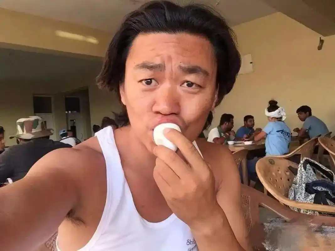 王宝强活成了一个励志的符号,究竟是怎么一回事?-叽里星座