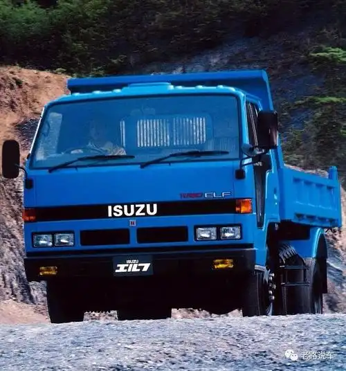 在介绍北京bj1045前,我们先来说一下第四代五十铃elf轻卡.