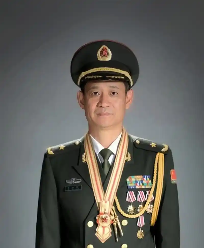 "八一勋章"获得者聂海胜,荣获家乡8万元奖金