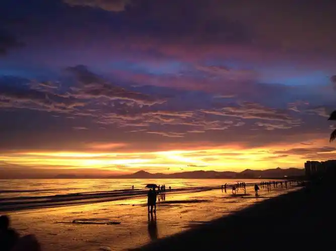 三亚湾夕阳 (1).jpg