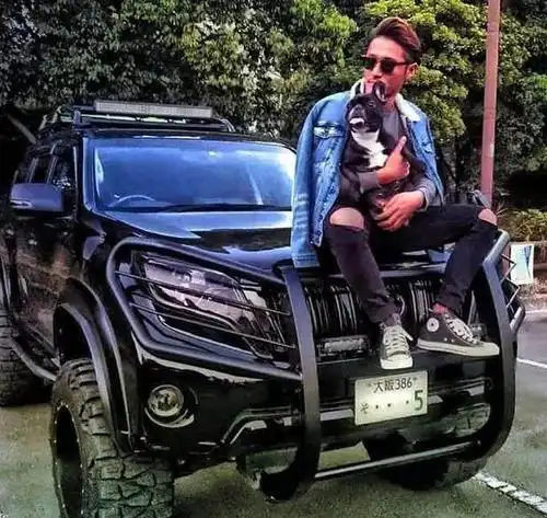 越野车头像女生女生头像车里面的女孩