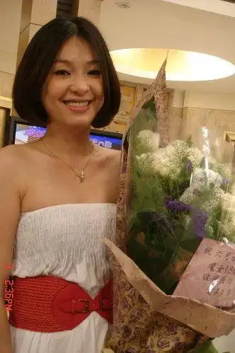 台湾甜心帮成员——六月