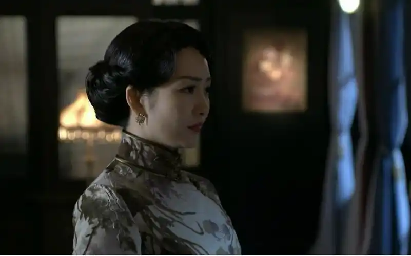 伪装者里面汪曼春和明楼之间有没有爱情呢