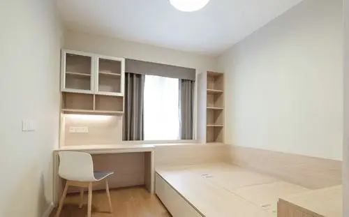 5平小卧室床南北摆放布局效果图小房间门和床头都朝南向布置图片2