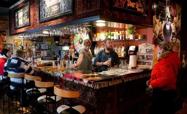 图片:具有北欧情调的雷克雅末克小酒馆.